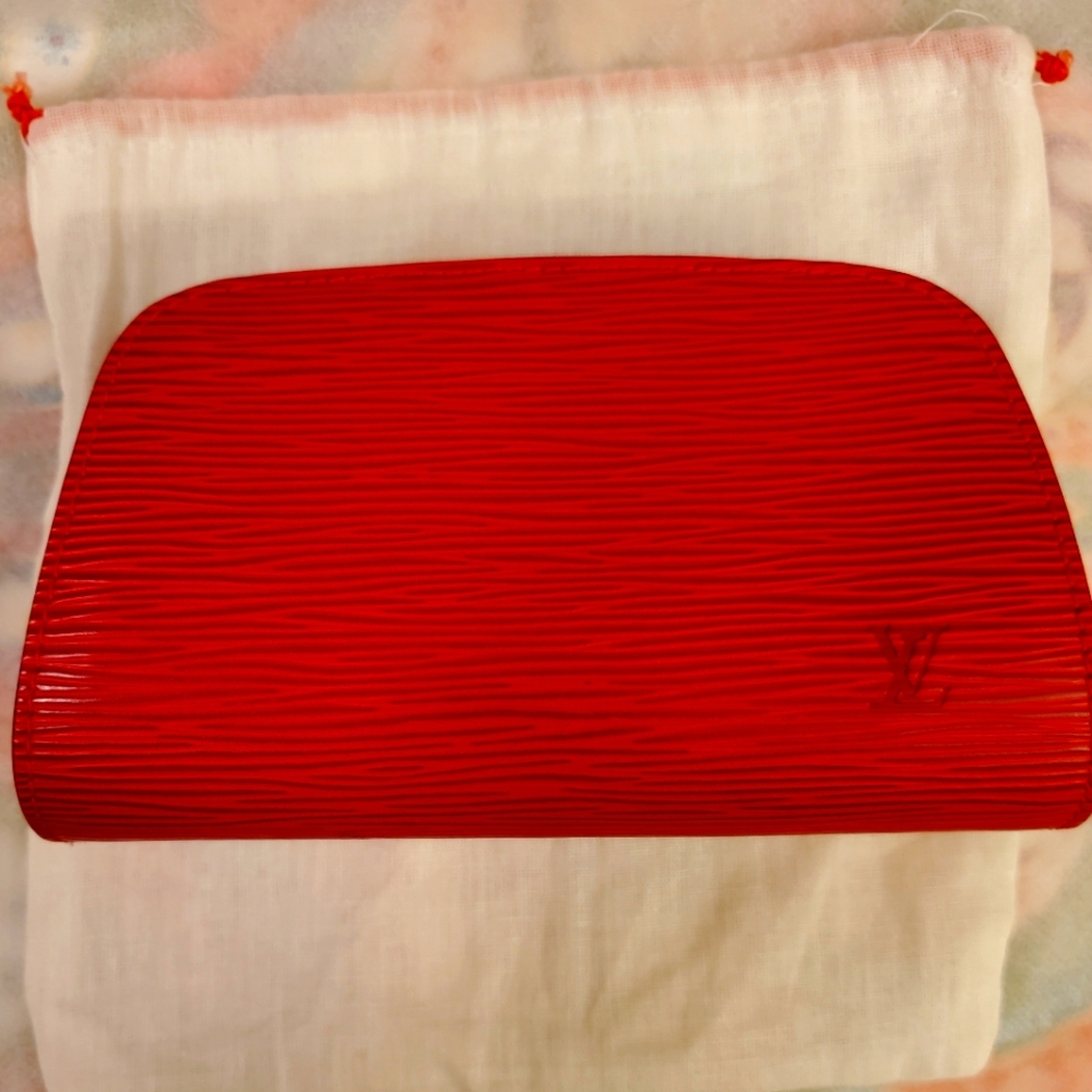 Louis Vuitton Epi Dauphine Jaune Red Clutch Toiletry